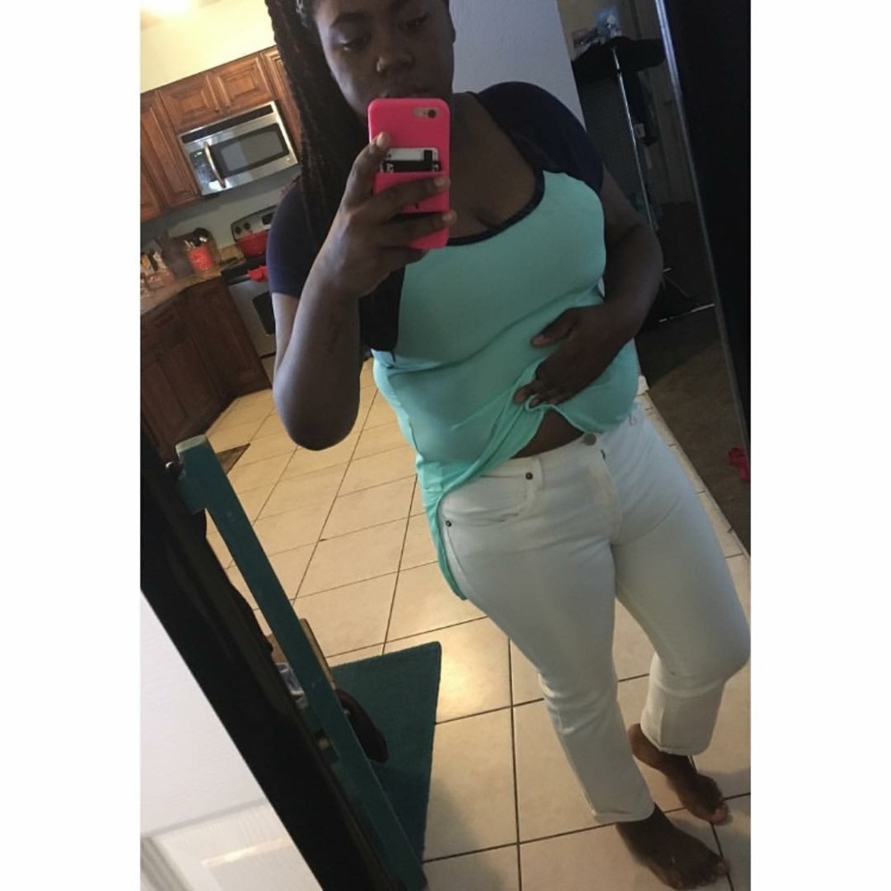White crop pants